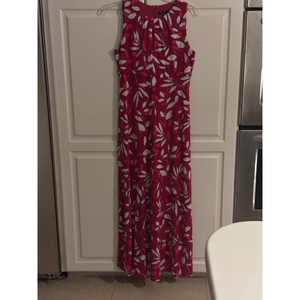 Maggy London Red White Leaf Print Sleeveless Maxi Dress Pleated Keyhole Size 6